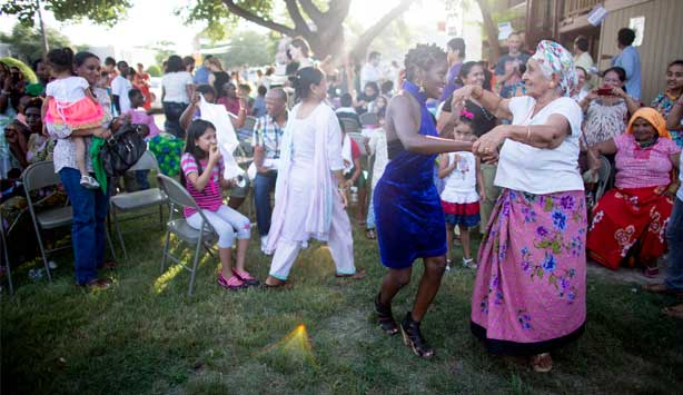 KERA’s Art+Seek calls Rick Lowe’s Nasher XChange Trans.lation: Vickery Meadow a poetic gift to Dalla